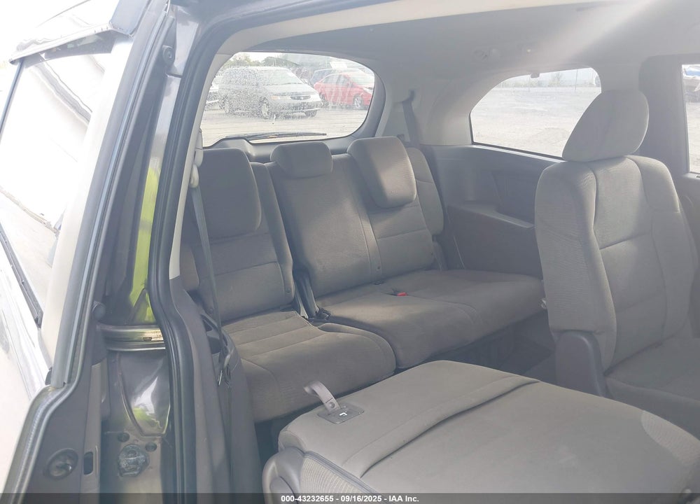 2011 HONDA ODYSSEY VIN: 5FNRL5H44BB091930