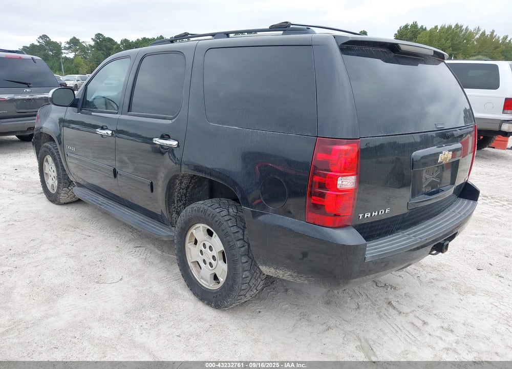 2011 CHEVROLET TAHOE VIN: 1GNSCAE01BR146508
