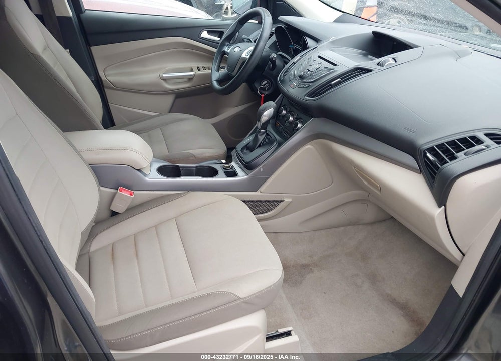 2016 FORD ESCAPE VIN: 1FMCU0G70GUC50468