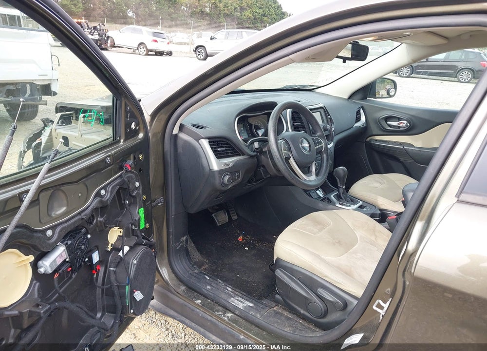 2016 JEEP CHEROKEE SPORT VIN: 1C4PJLAB1GW160019