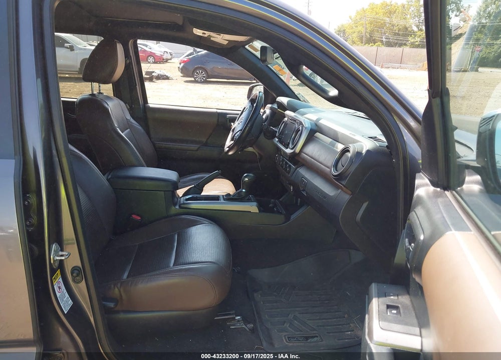 2017 TOYOTA TACOMA VIN: 5TFEZ5CN2HX028837