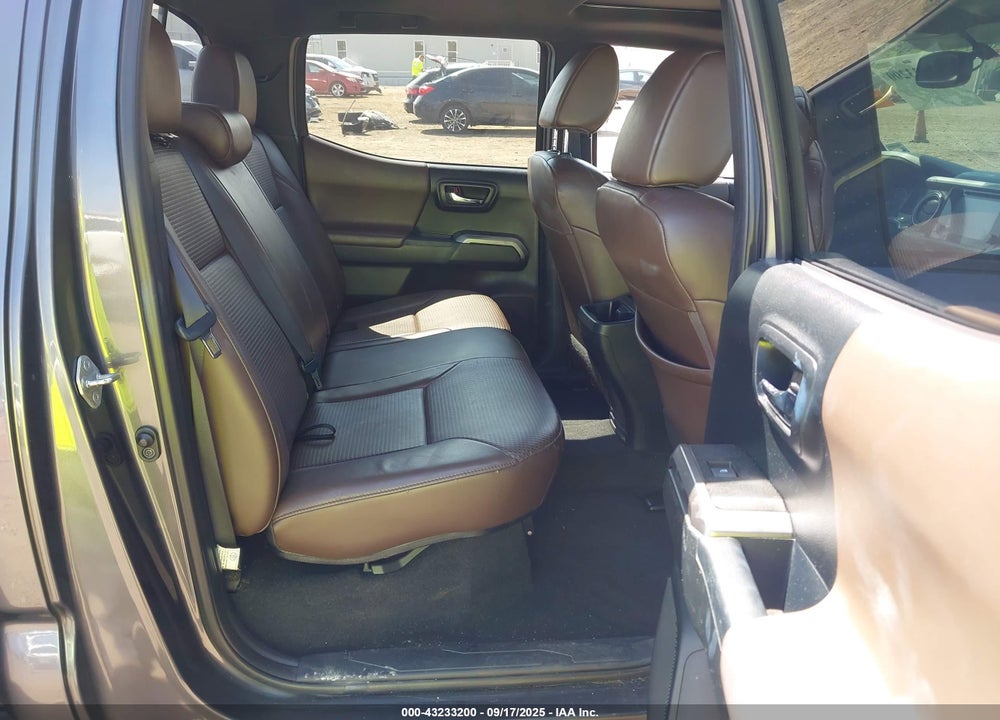2017 TOYOTA TACOMA VIN: 5TFEZ5CN2HX028837