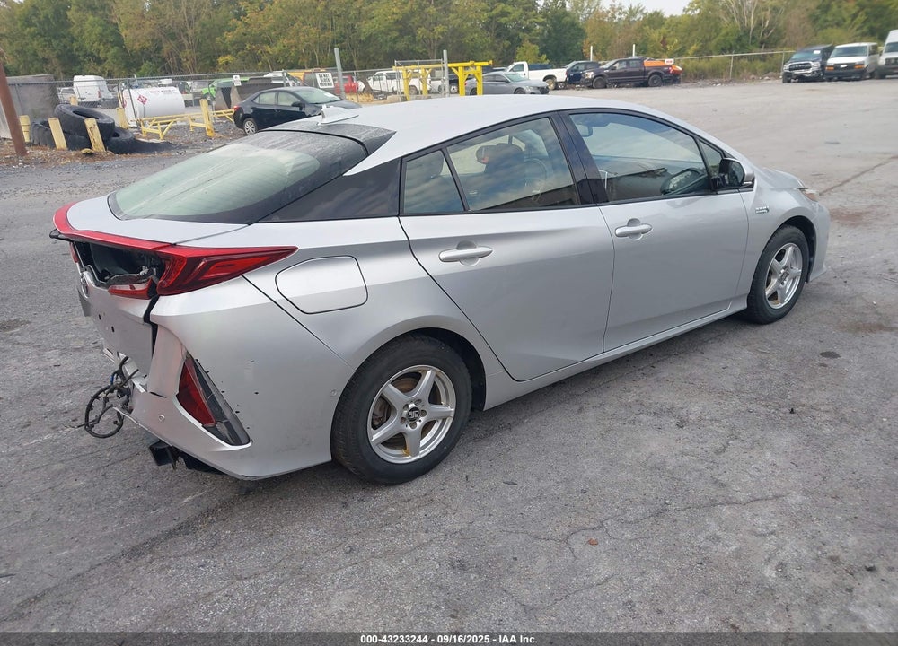 2017 TOYOTA PRIUS PRIME VIN: JTDKARFP8H3018304