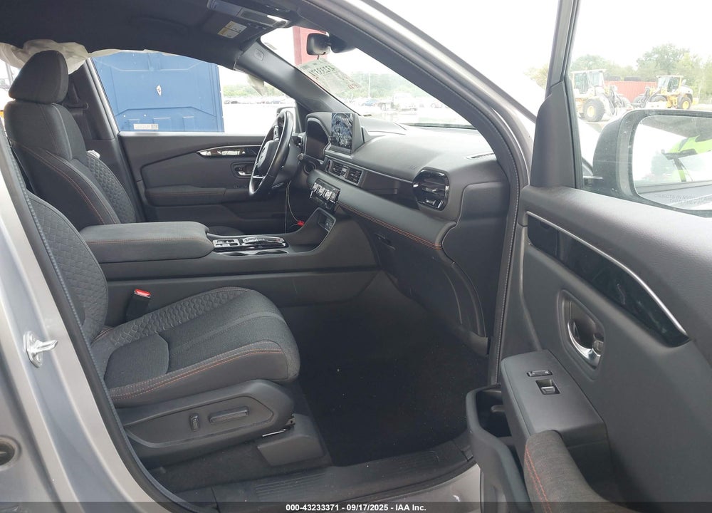 2024 HONDA PILOT VIN: 5FNYG1H39RB032026