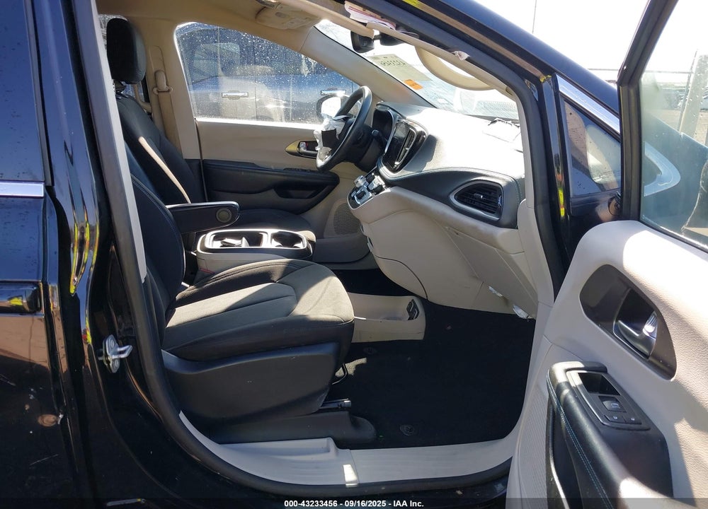 2021 CHRYSLER PACIFICA VIN: 2C4RC1FG5MR558821