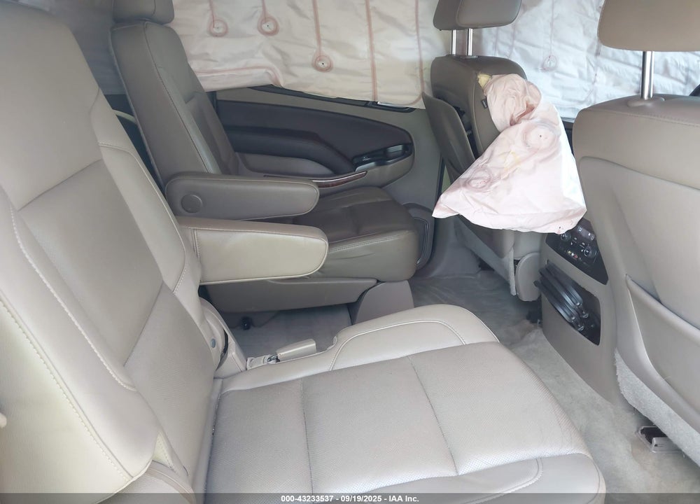 2015 CHEVROLET SUBURBAN 1500 VIN: 1GNSKKKC2FR509864