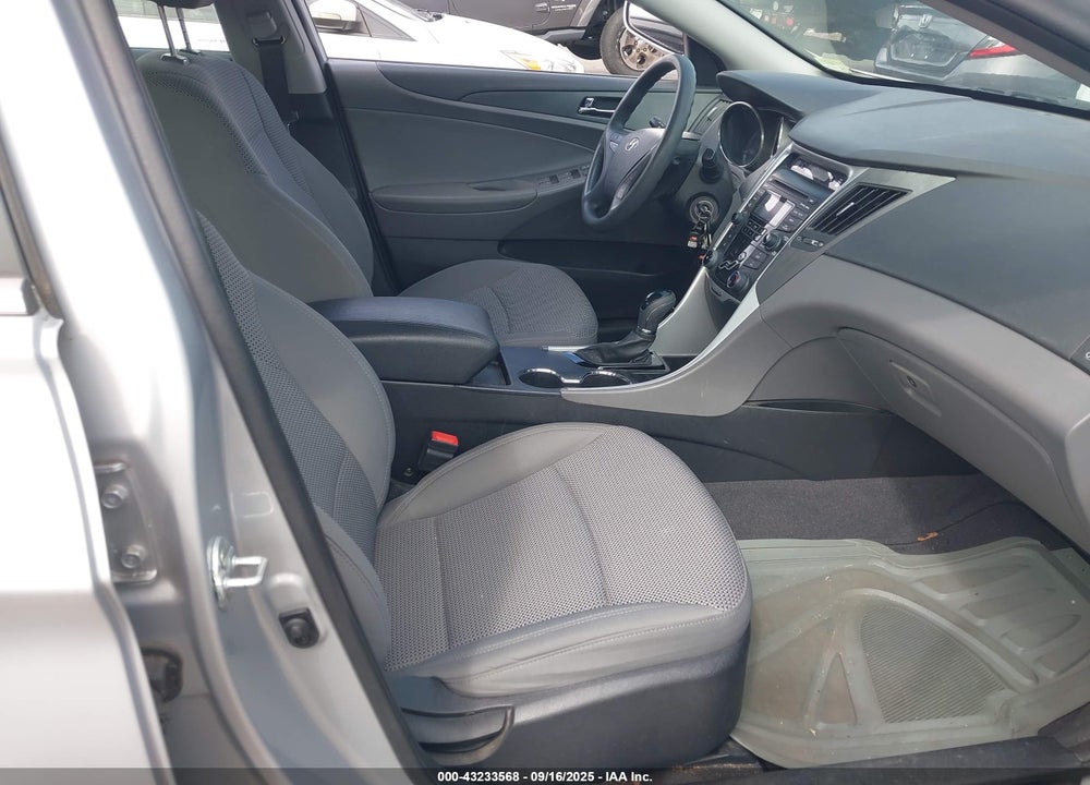 2012 HYUNDAI SONATA VIN: 5NPEB4AC0CH473310