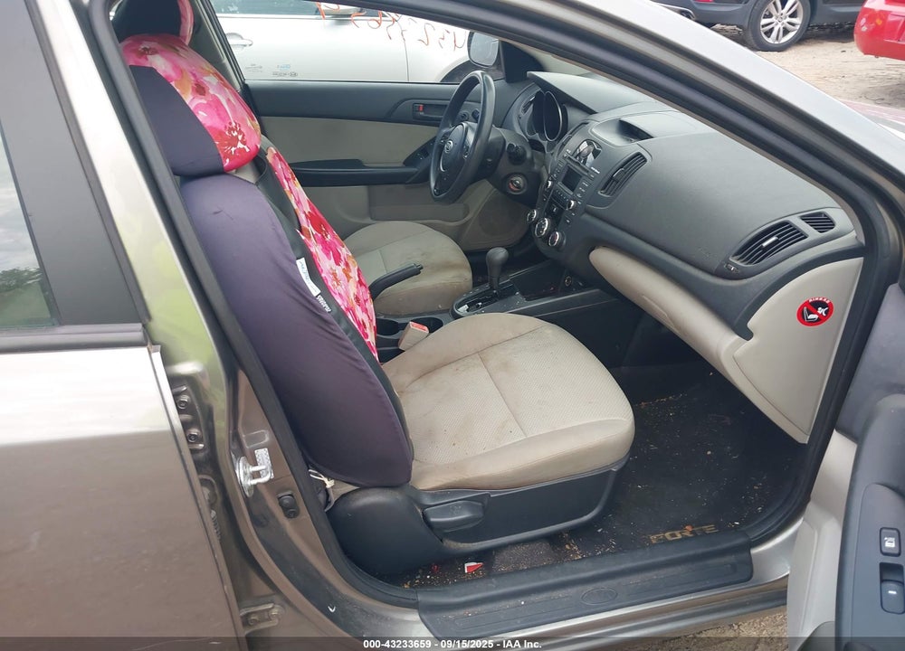 2010 KIA FORTE VIN: KNAFU4A26A5854224