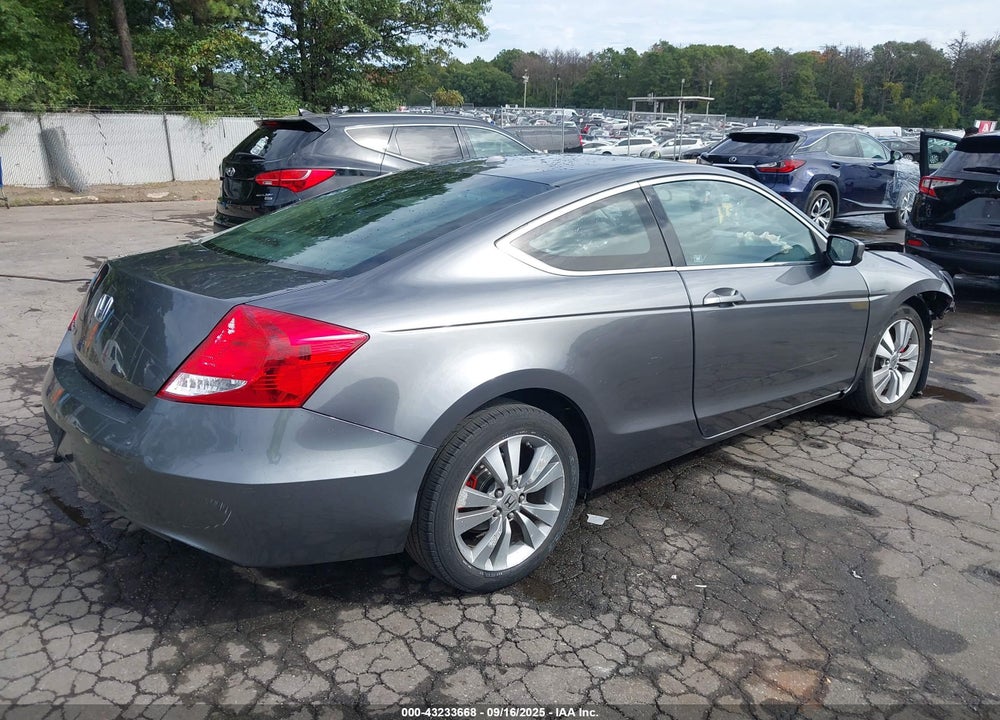 2011 HONDA ACCORD VIN: 1HGCS1B86BA005590