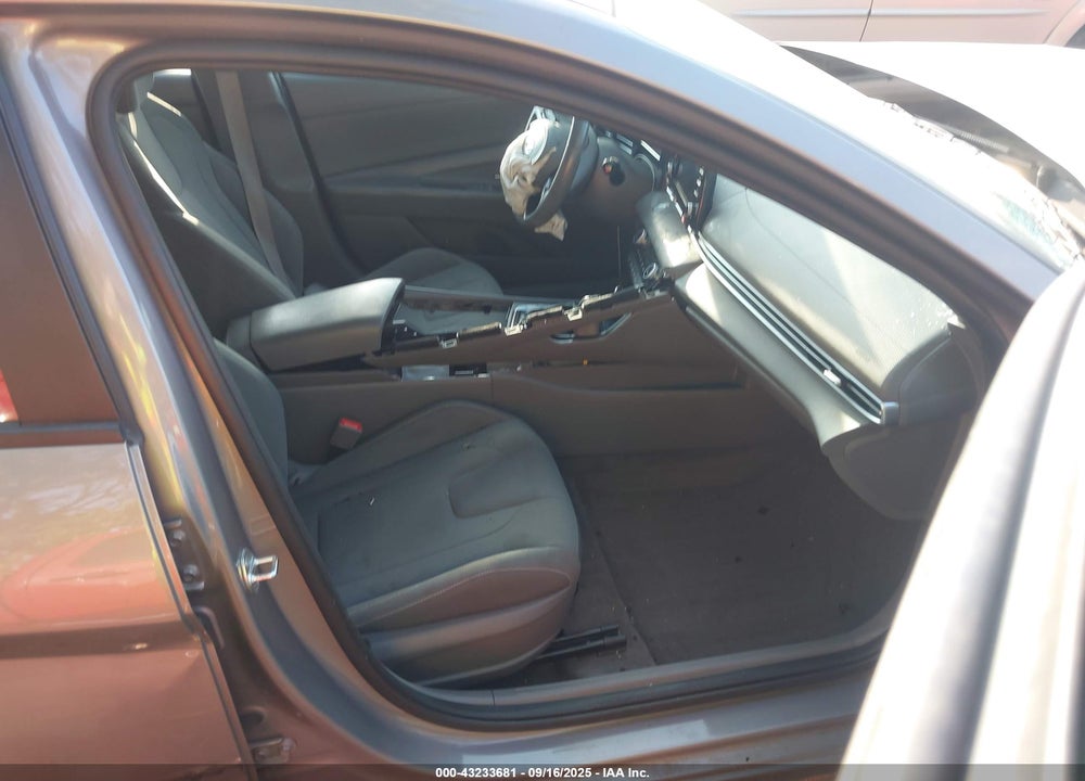 2022 HYUNDAI ELANTRA SEL VIN: KMHLS4AG5NU334336