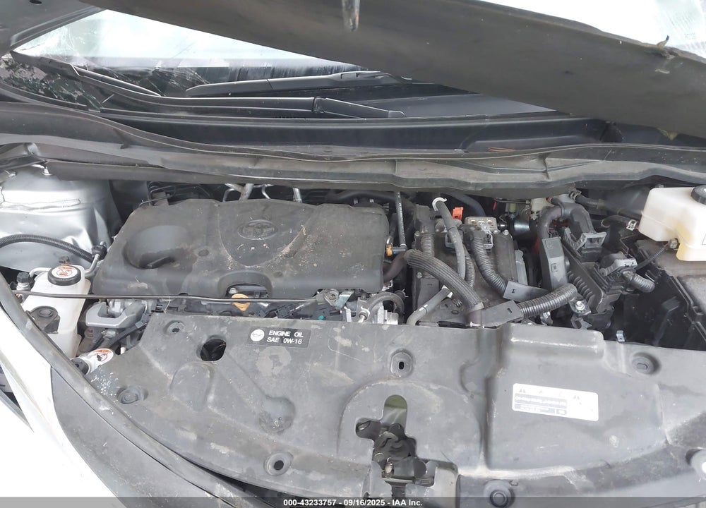 2024 TOYOTA SIENNA VIN: 5TDKRKEC8RS202561
