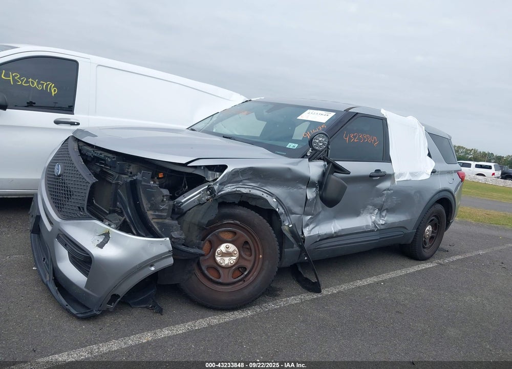 2021 FORD POLICE INTERCEPTOR UTILITY VIN: 1FM5K8AC5MNA11894