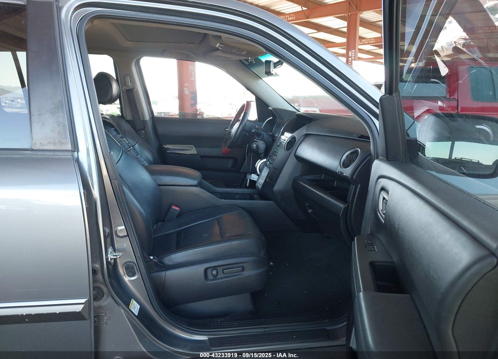 2009 HONDA PILOT VIN: 5FNYF48549B040136