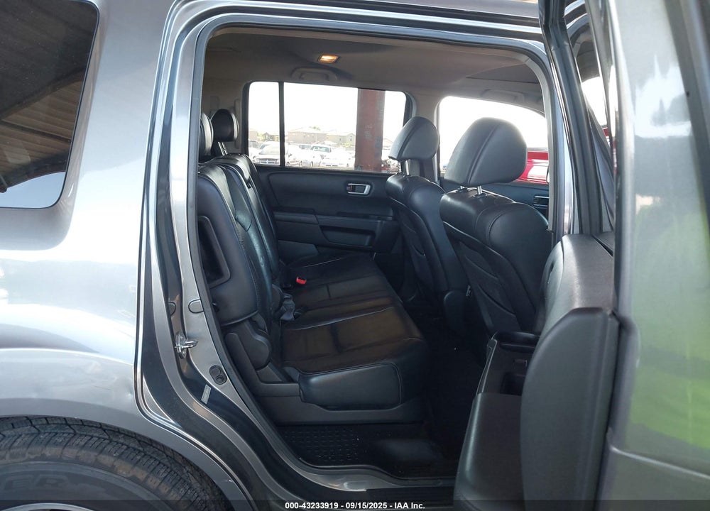 2009 HONDA PILOT VIN: 5FNYF48549B040136
