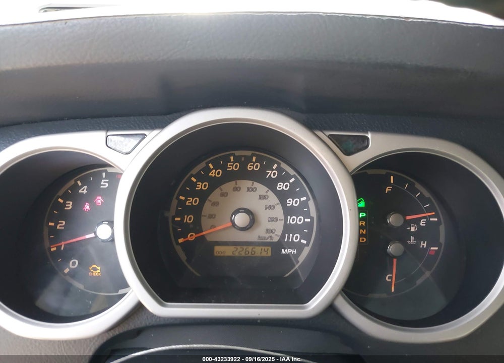 2004 TOYOTA 4RUNNER SR5 V6 VIN: JTEBU14R748025587