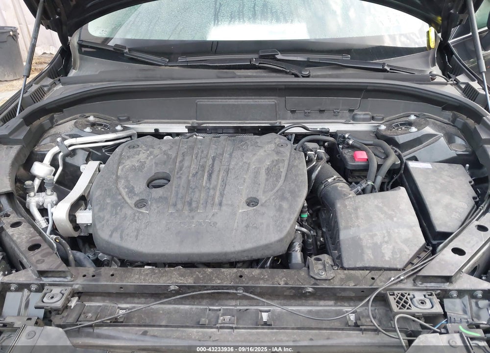2025 VOLVO XC60 VIN: YV4M12RJ8S1118054