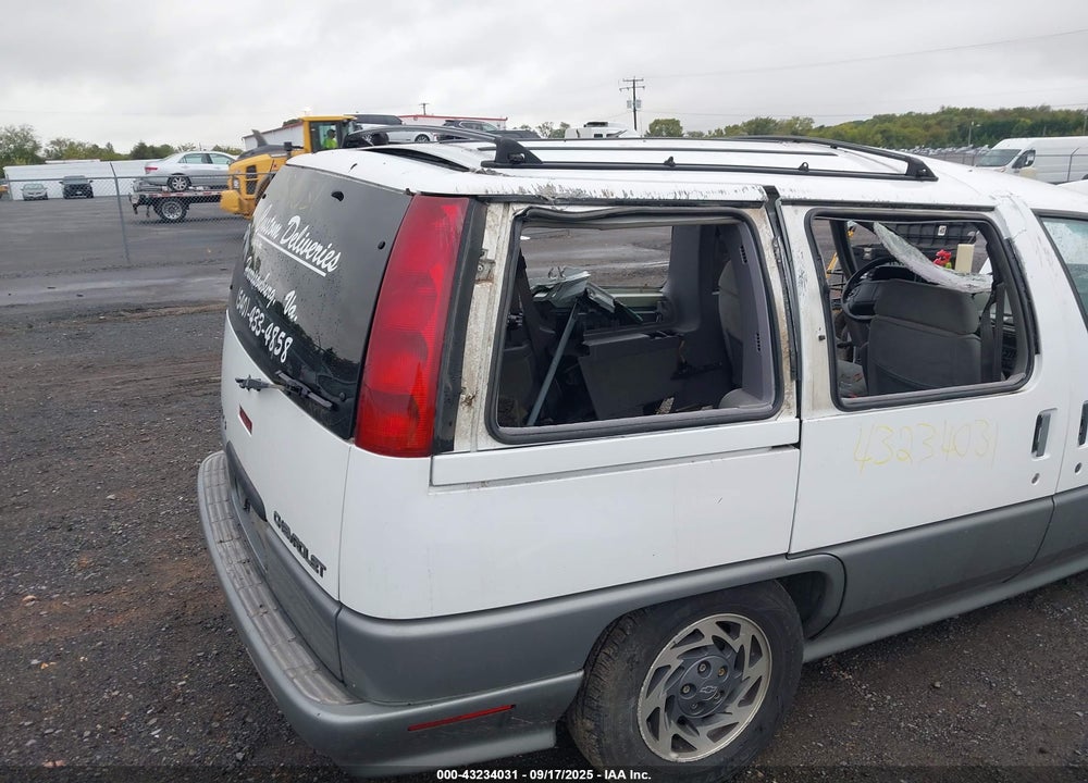 1995 CHEVROLET LUMINA APV VIN: 1GNDU06L6ST126489