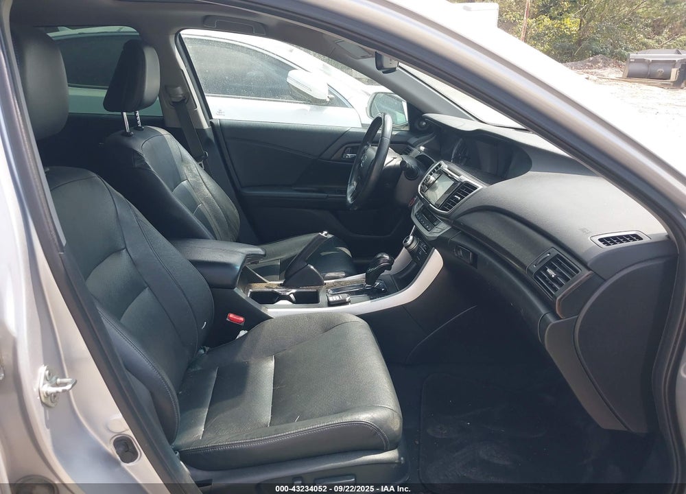 2014 HONDA ACCORD VIN: 1HGCR3F99EA029025