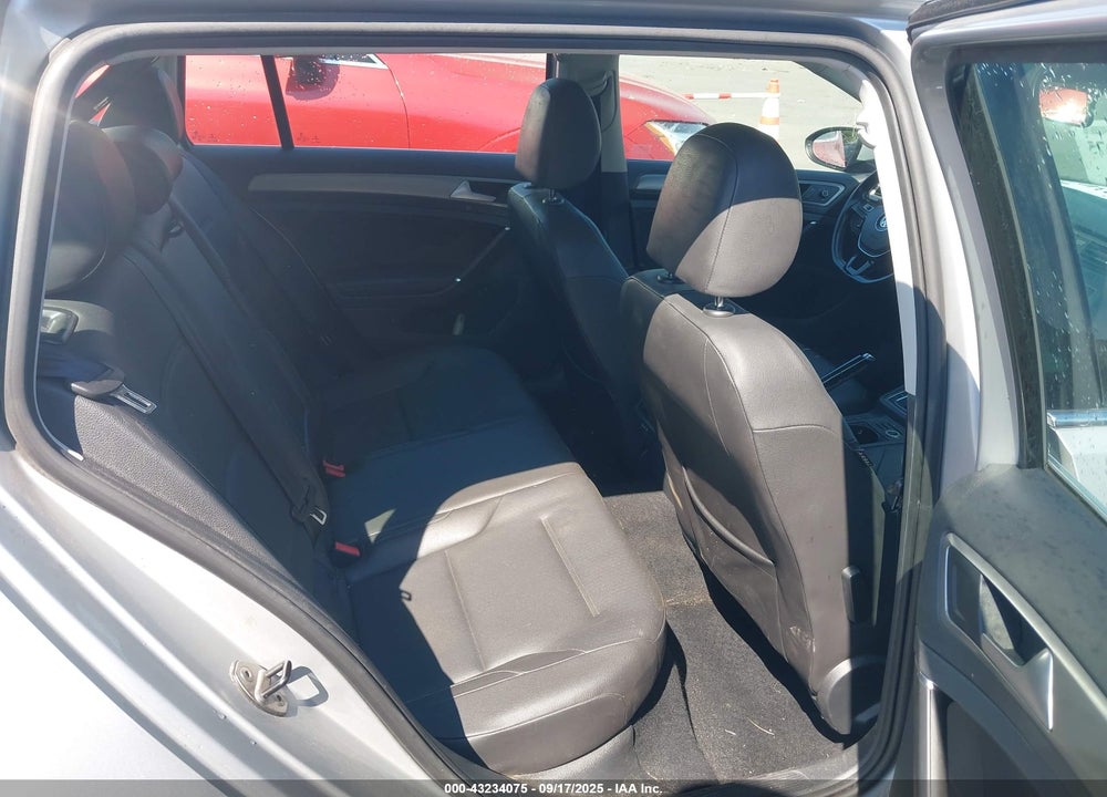 2015 VOLKSWAGEN GOLF SPORTWAGEN VIN: 3VWCA7AU9FM504750