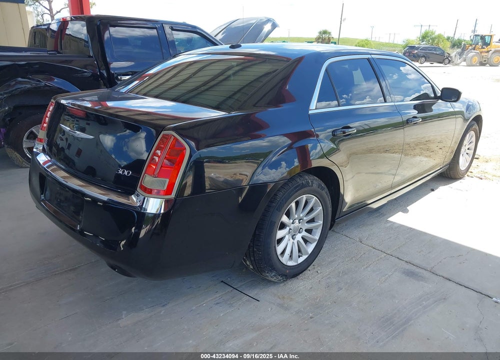 2013 CHRYSLER 300 VIN: 2C3CCAAG5DH530184