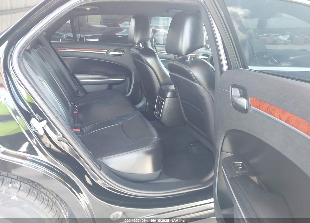 2013 CHRYSLER 300 VIN: 2C3CCAAG5DH530184