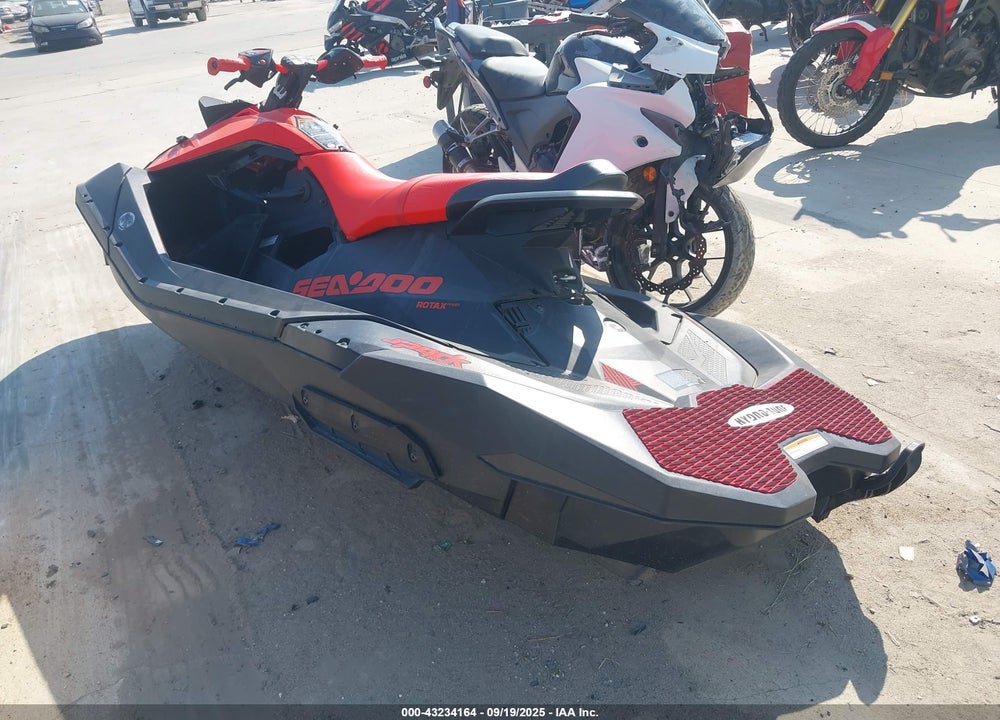 2022 SEADOO SPARK VIN: YDV00852B222