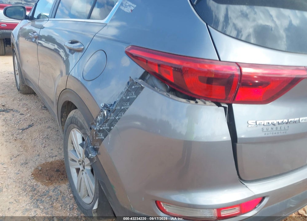 2017 KIA SPORTAGE VIN: KNDPM3AC8H7212614