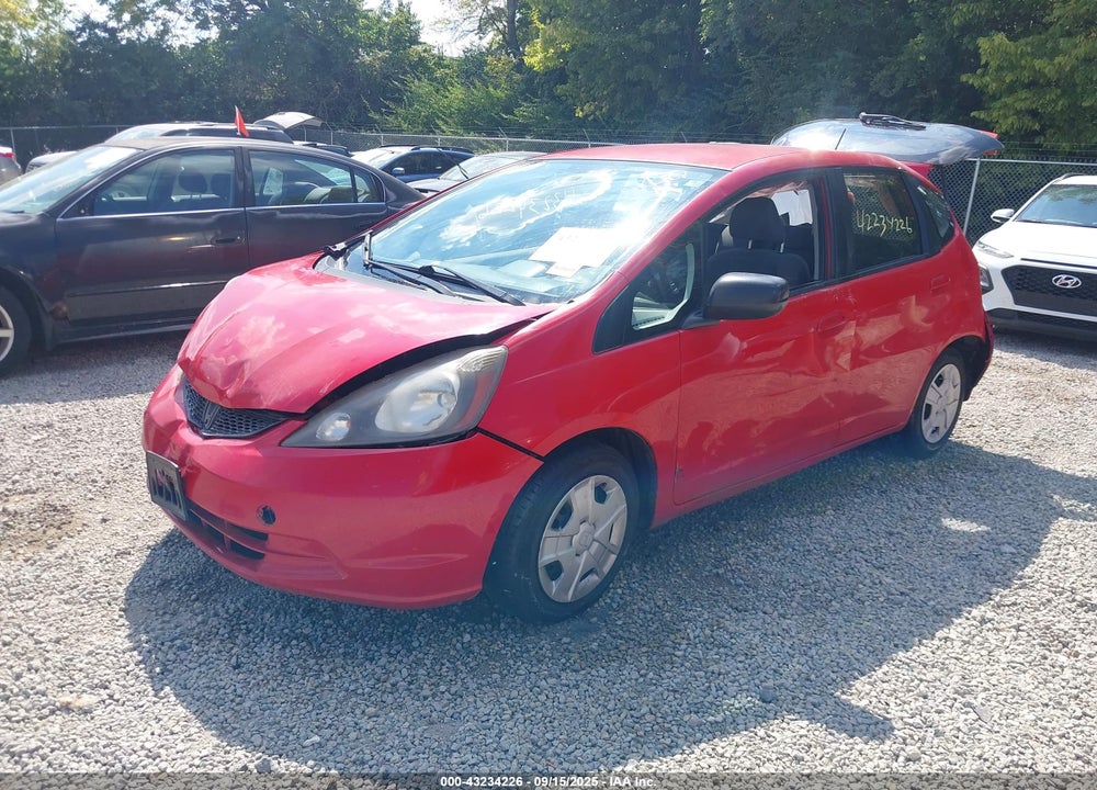 2011 HONDA FIT VIN: JHMGE8H3XBC027106