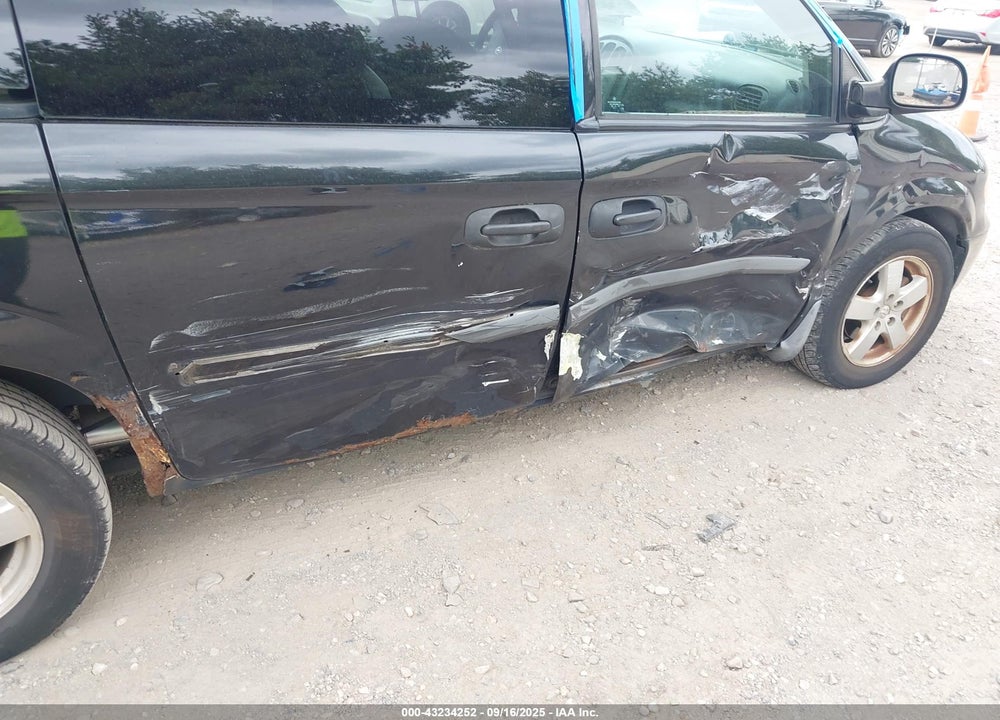 2006 DODGE CARAVAN SXT VIN: 1D4GP45R56B737011