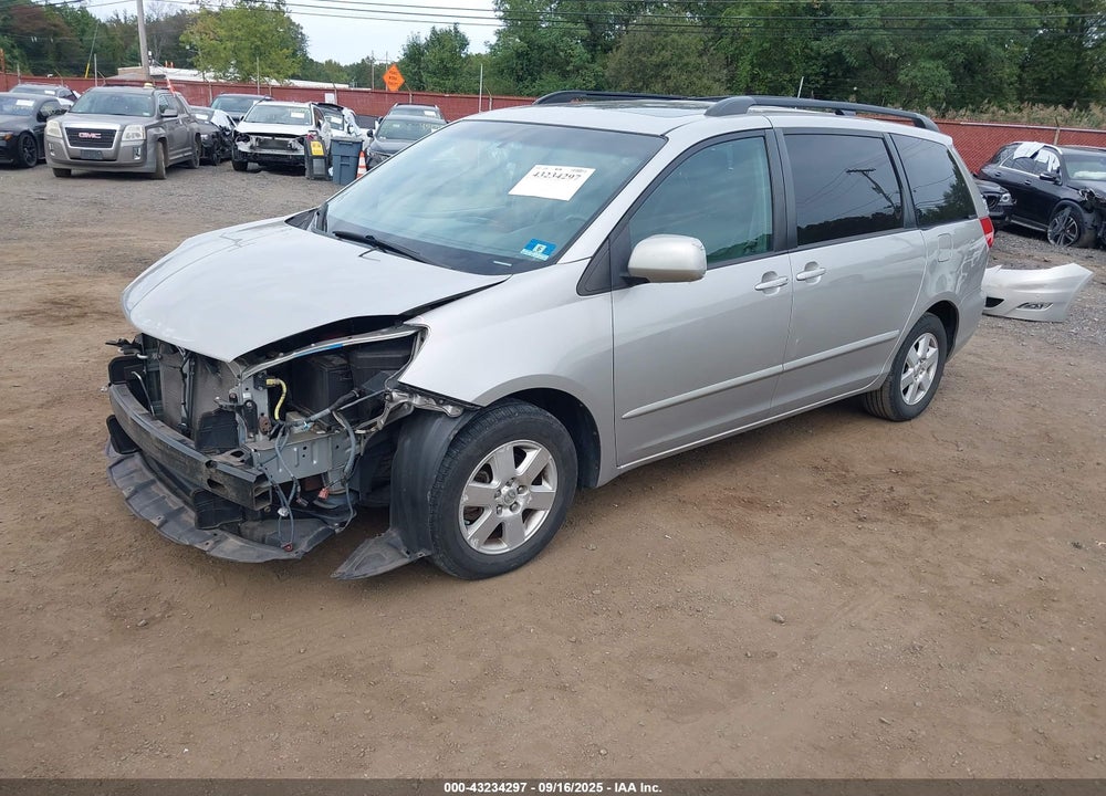 2010 TOYOTA SIENNA XLE VIN: 5TDYK4CC2AS296082