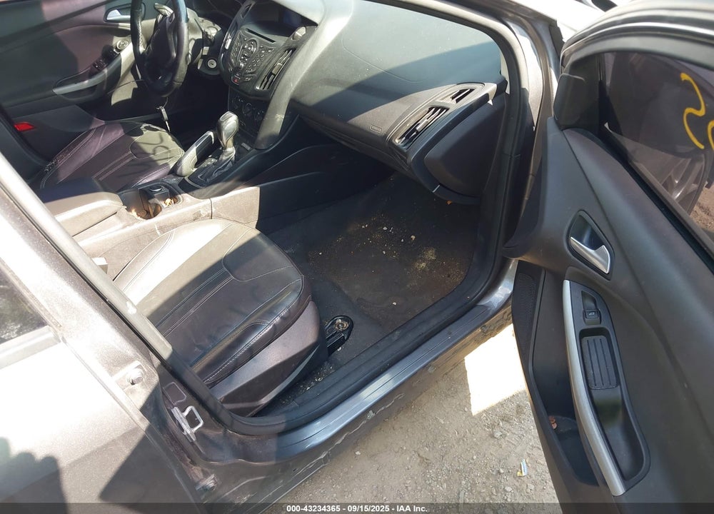 2014 FORD FOCUS SE VIN: 1FADP3K28EL150947