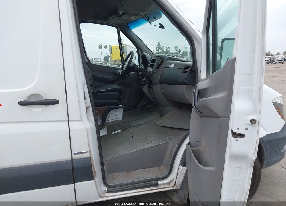 2015 MERCEDES-BENZ SPRINTER VIN: WD3PE8DBXFP134387