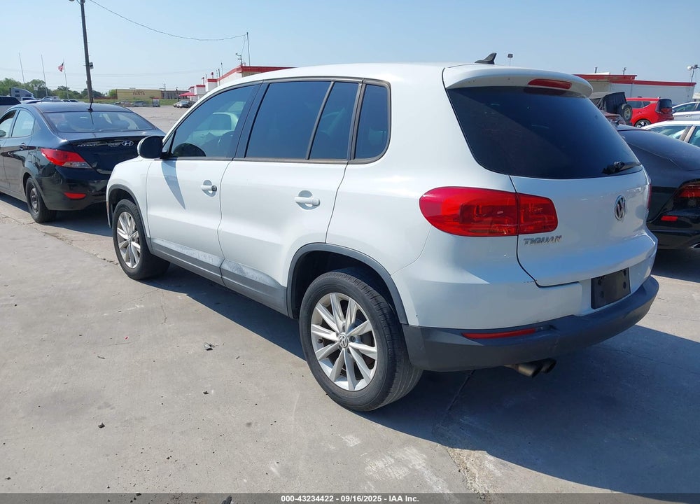 2014 VOLKSWAGEN TIGUAN VIN: WVGAV3AX5EW560518