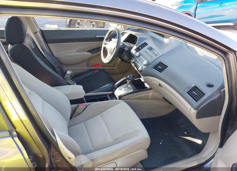 2010 HONDA CIVIC LX VIN: 19XFA1F5XAE082957