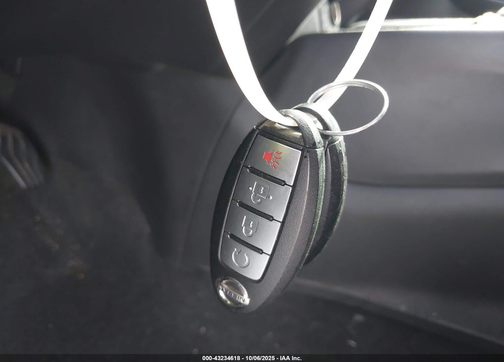 2017 NISSAN ROGUE SV VIN: 5N1AT2MT9HC887793