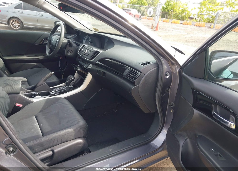 2016 HONDA ACCORD VIN: 1HGCR2F38GA107996