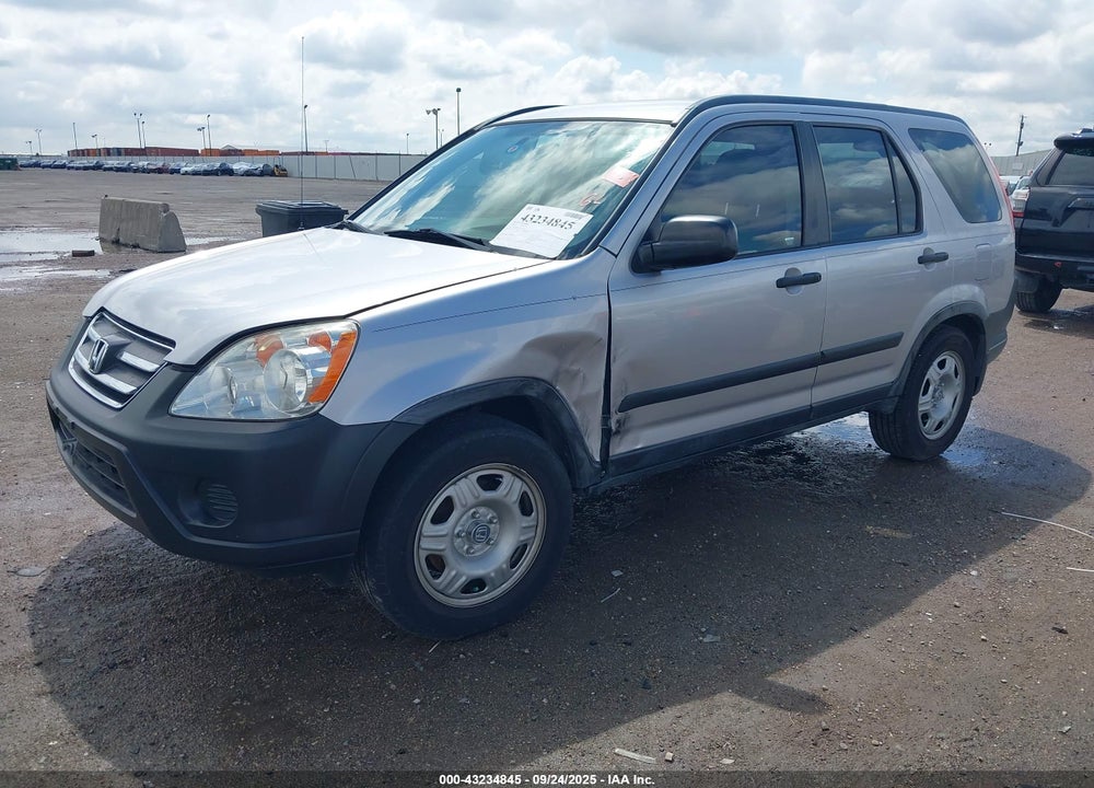 2005 HONDA CR-V LX VIN: JHLRD68565C013617