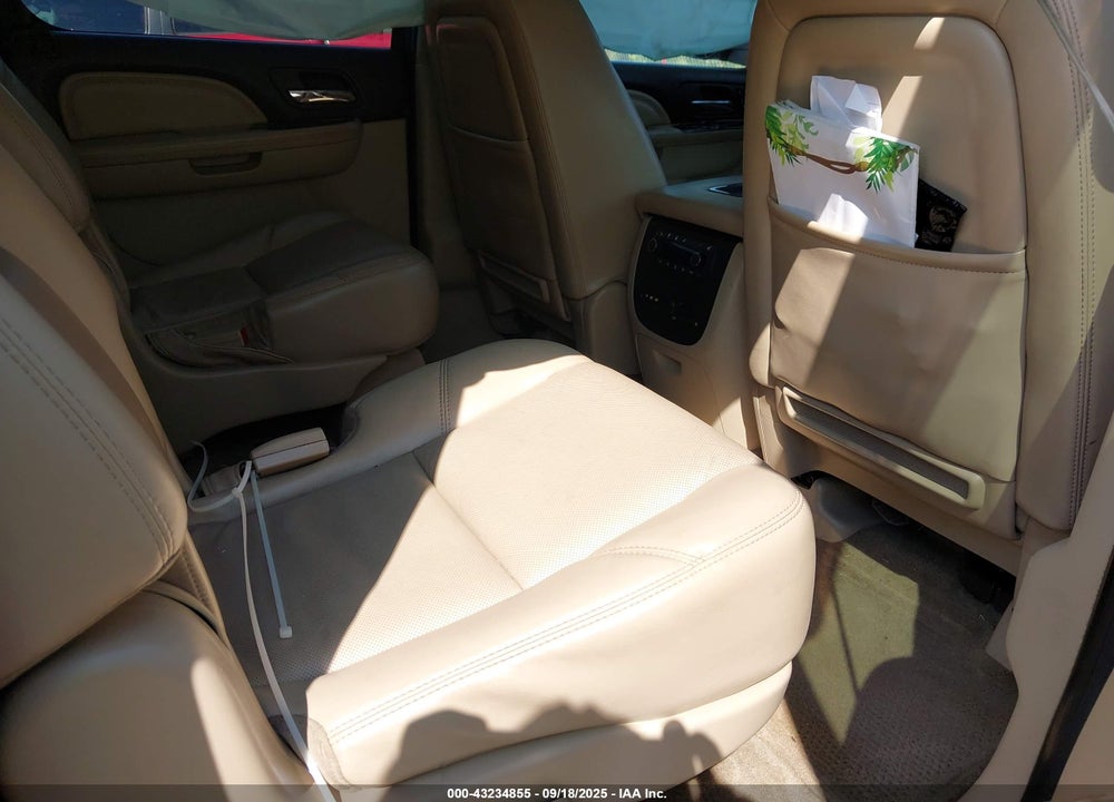 2011 GMC YUKON XL VIN: 1GKS2MEF3BR173666