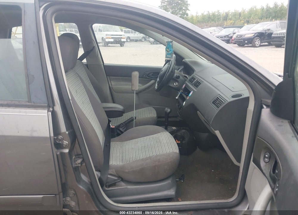 2007 FORD FOCUS S/SE/SES VIN: 1FAHP34N87W130921
