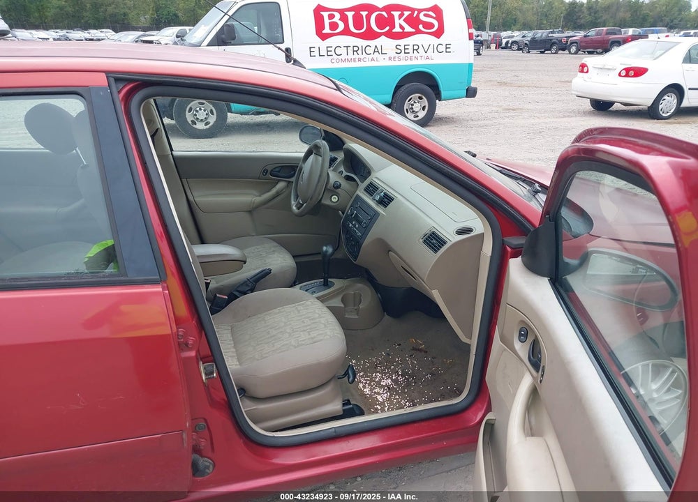 2005 FORD FOCUS ZX4 VIN: 1FAFP34NX5W163374