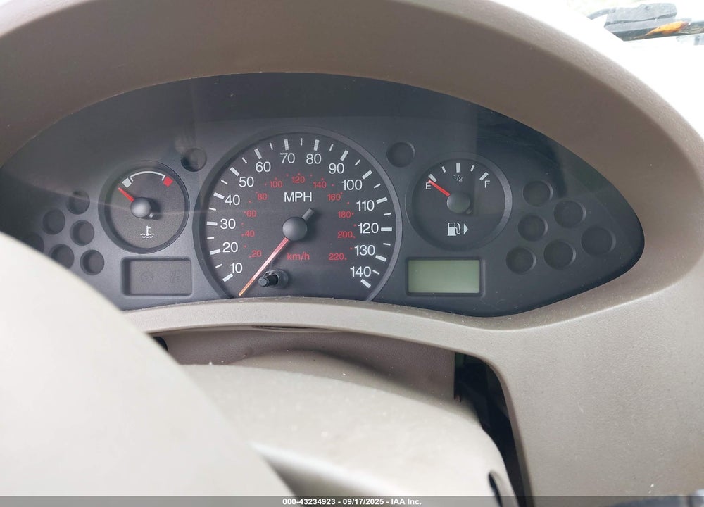 2005 FORD FOCUS ZX4 VIN: 1FAFP34NX5W163374