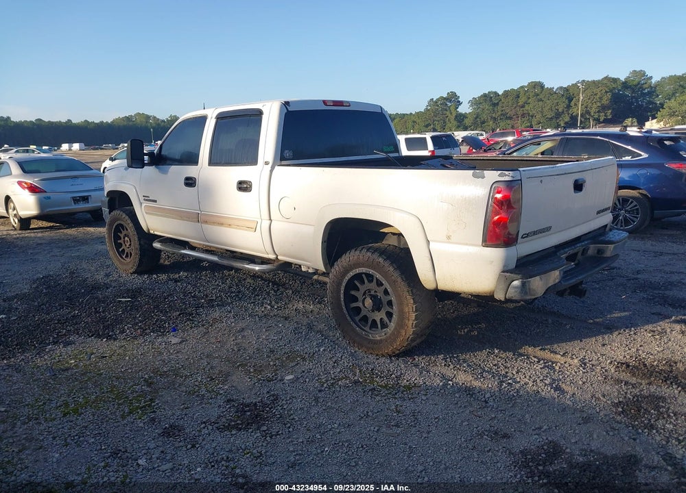 2005 CHEVROLET SILVERADO 2500HD LT VIN: 1GCHC23275F968815