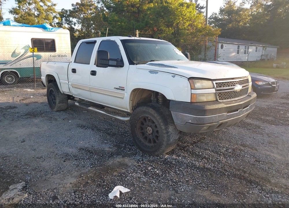 2005 CHEVROLET SILVERADO 2500HD LT VIN: 1GCHC23275F968815