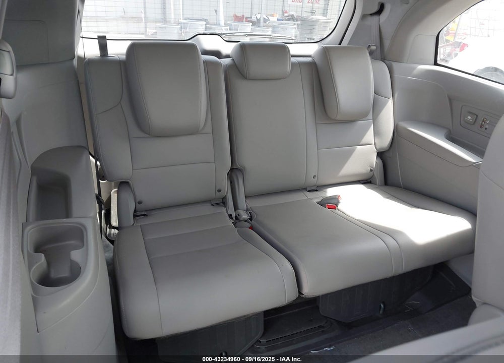 2016 HONDA ODYSSEY EX-L VIN: 5FNRL5H69GB164542