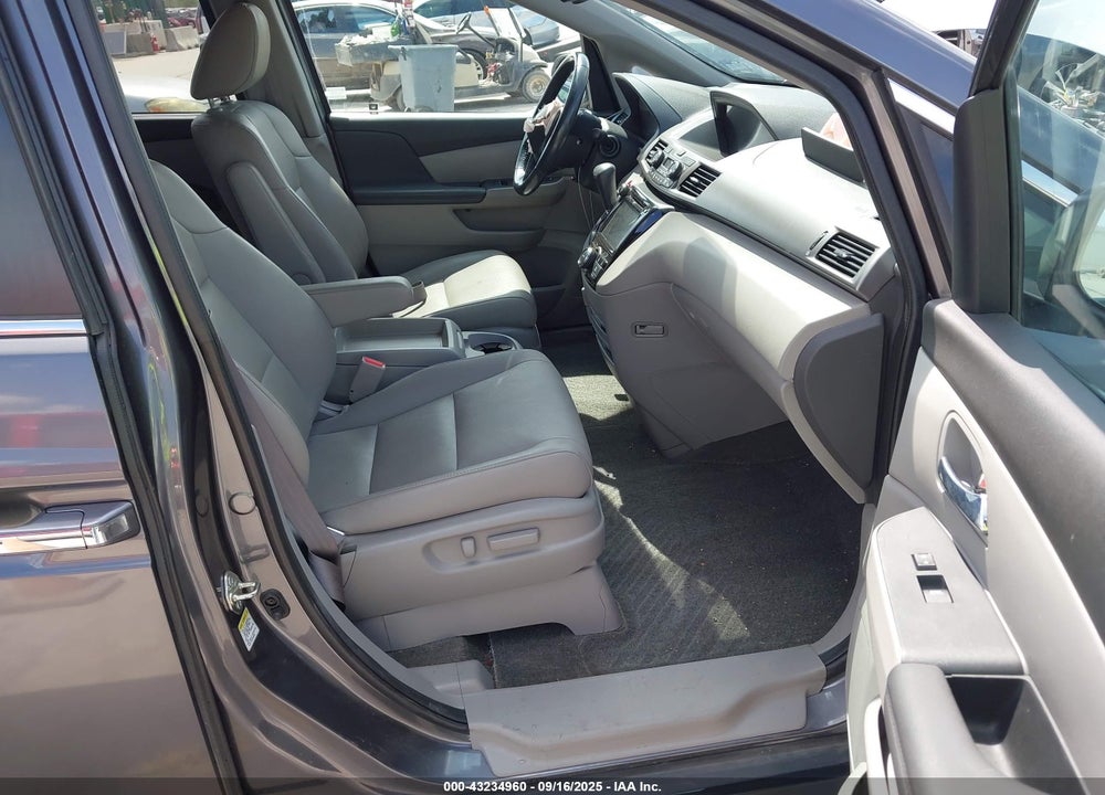 2016 HONDA ODYSSEY EX-L VIN: 5FNRL5H69GB164542