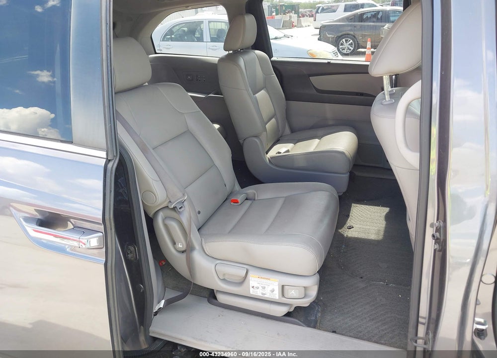 2016 HONDA ODYSSEY EX-L VIN: 5FNRL5H69GB164542