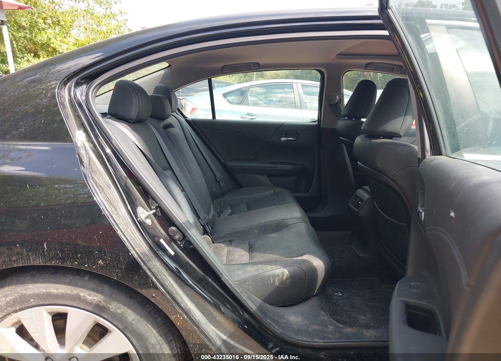 2013 HONDA ACCORD VIN: 1HGCR2F84DA007885