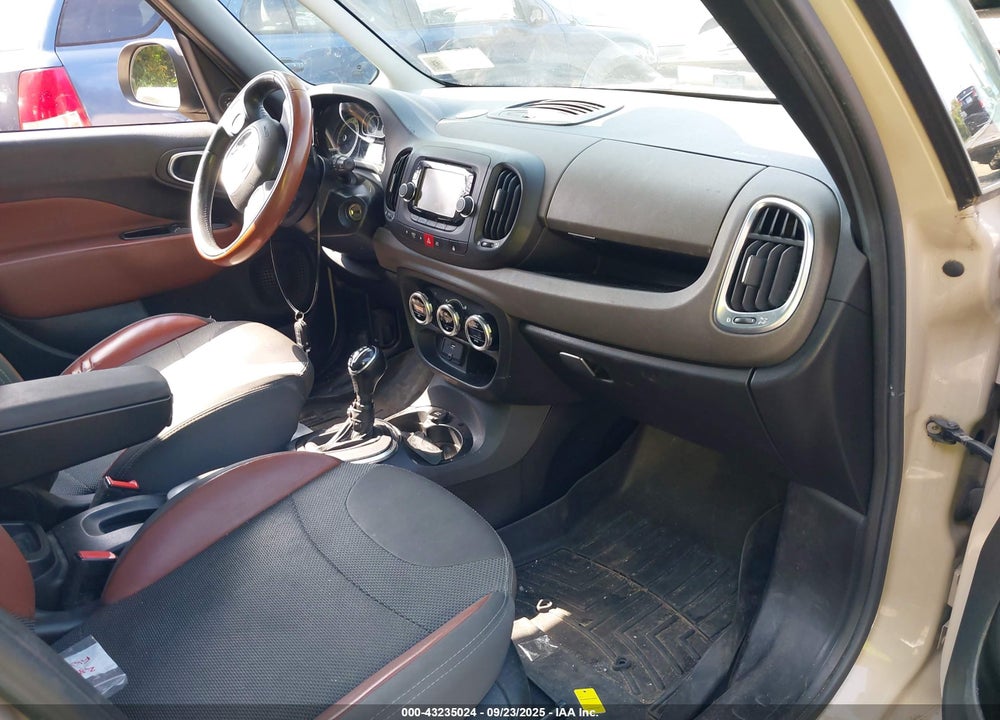 2015 FIAT 500L VIN: ZFBCFADH6FZ032573