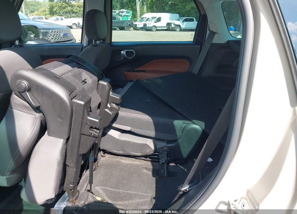 2015 FIAT 500L VIN: ZFBCFADH6FZ032573