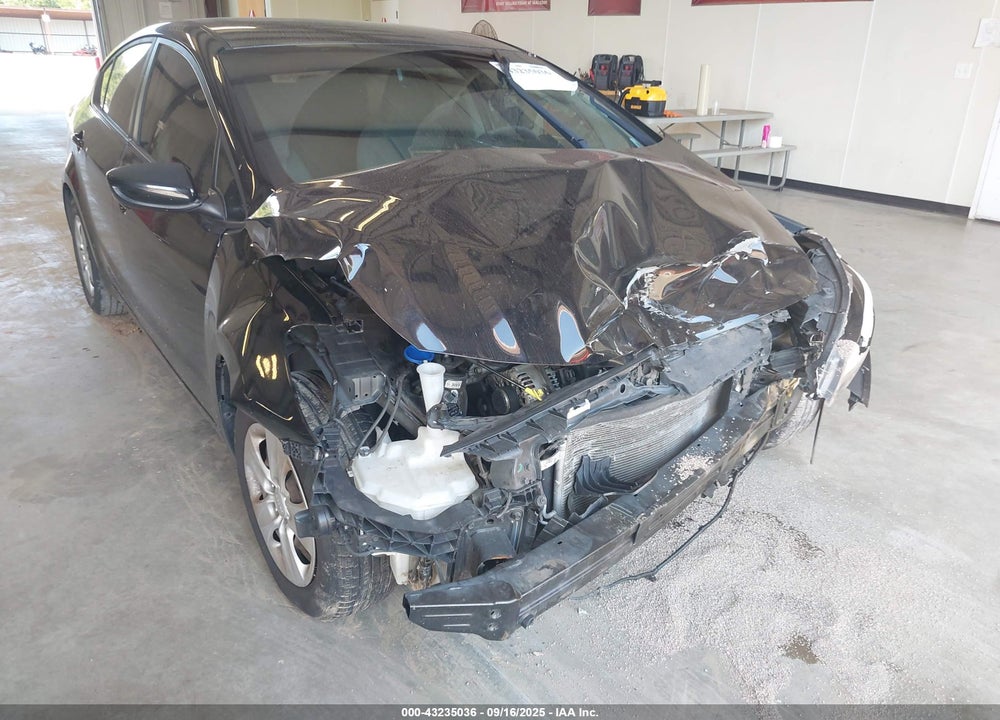 2017 KIA FORTE LX VIN: 3KPFK4A71HE054661